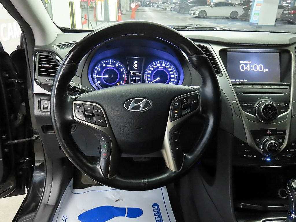 HYUNDAI Grandeur - Vista 8