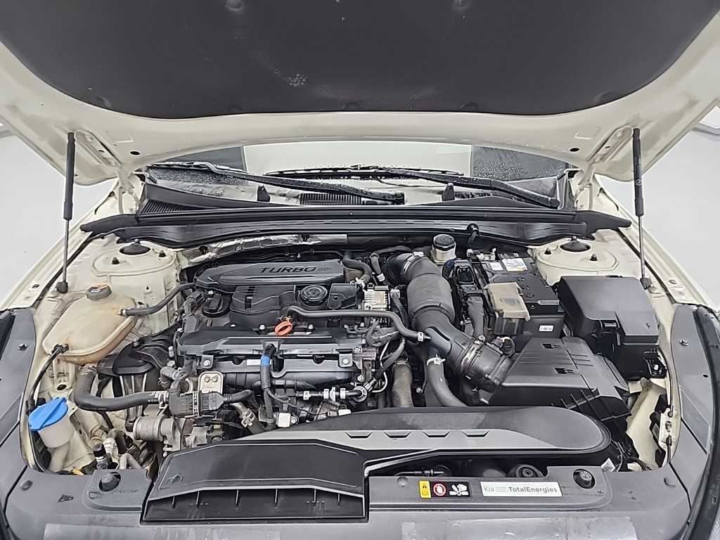 KIA K5 - Vista 5