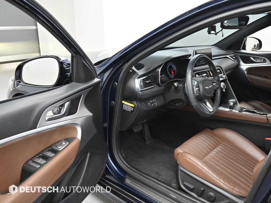 Genesis G70 - Vista 11