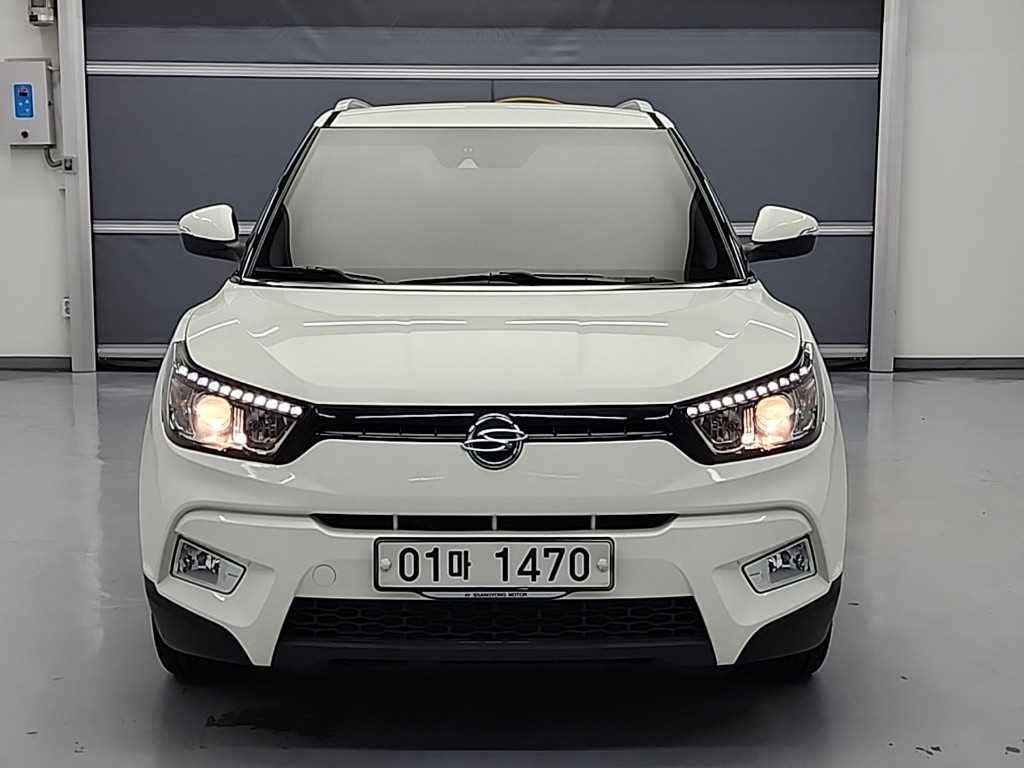 Ssangyong Tivoli - Vista 2