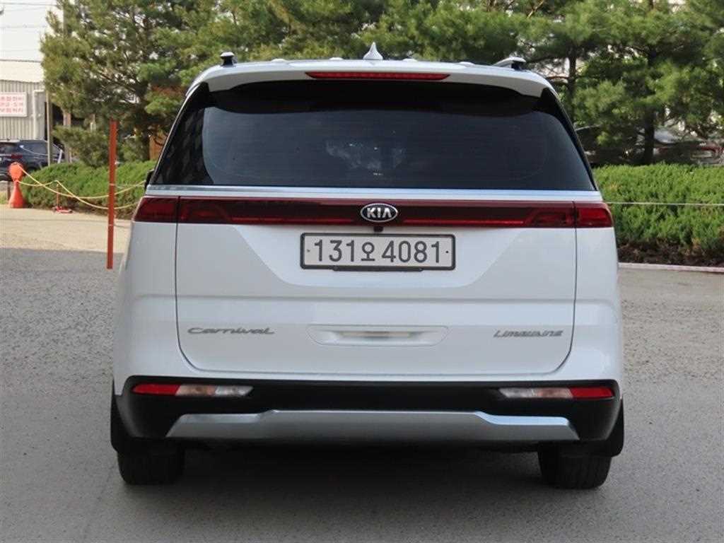 KIA Carnival - Vista 4