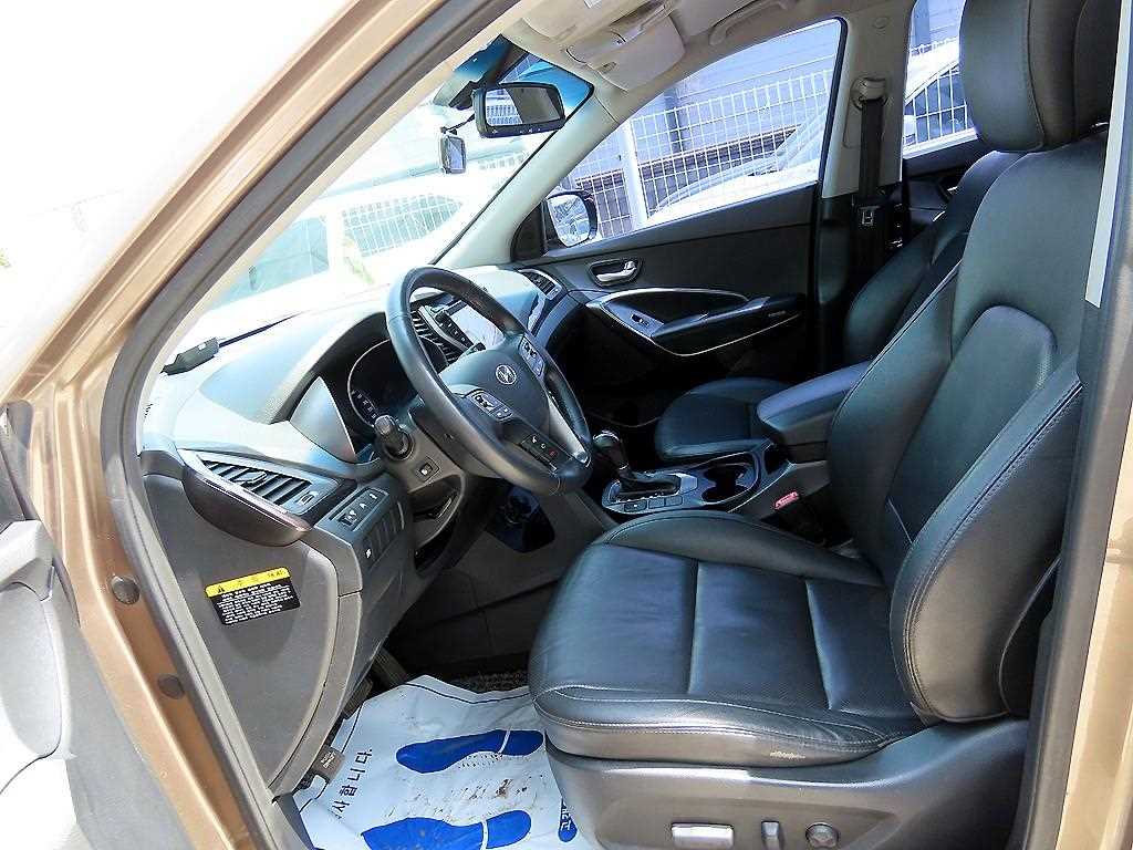 HYUNDAI Santa Fe - Vista 5