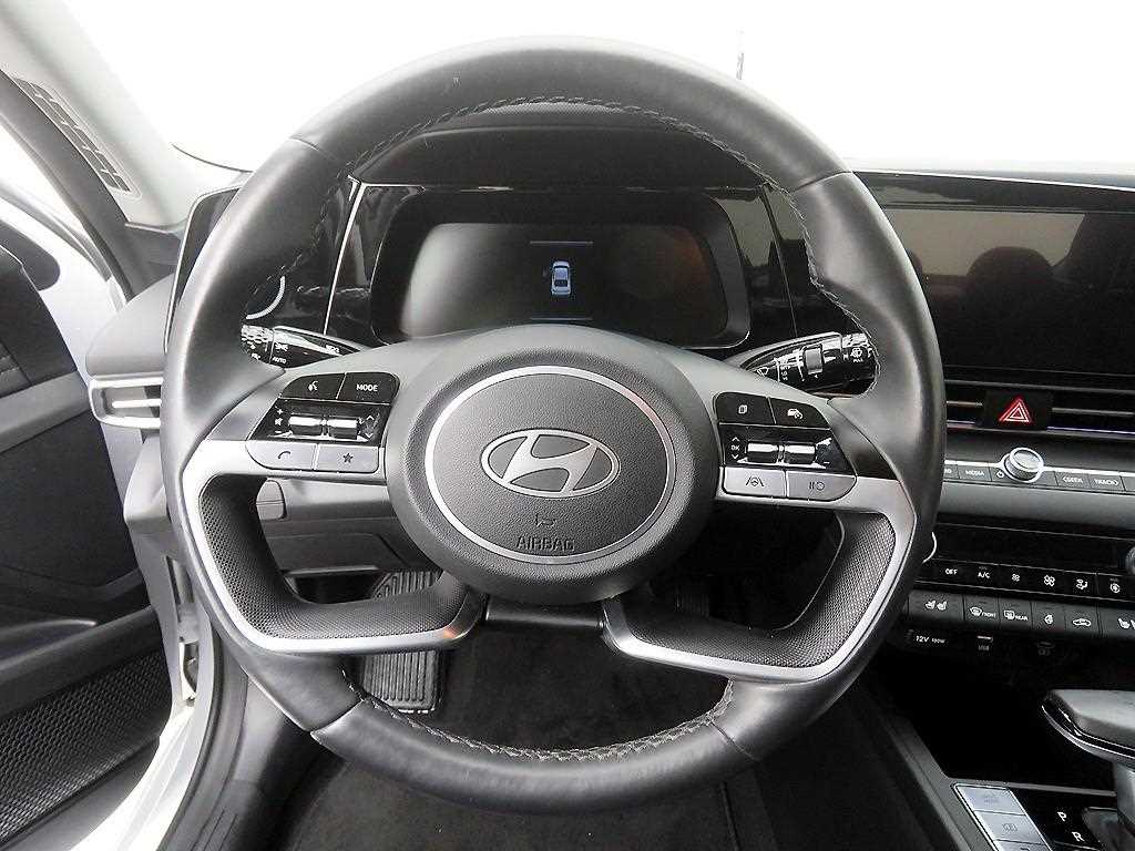 HYUNDAI Avante - Vista 8