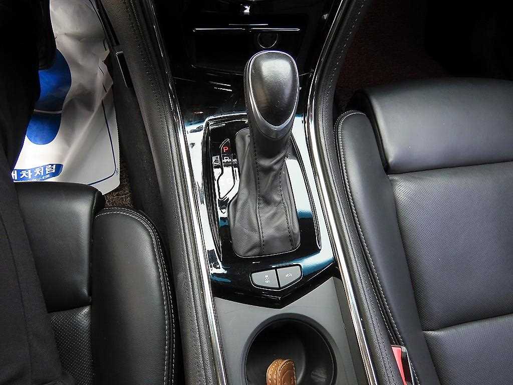 Cadillac ATS - Vista 10