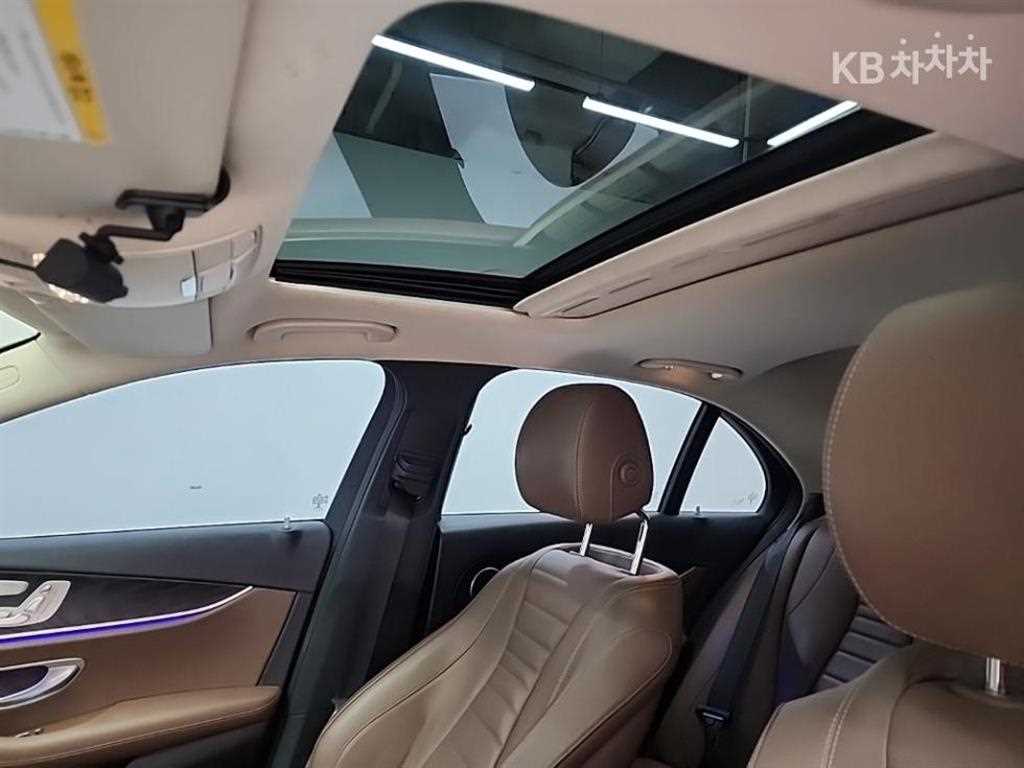 Mercedes Benz E class 2019 Negro - Importación desde Corea - HF Imports Iquique - Foto 15