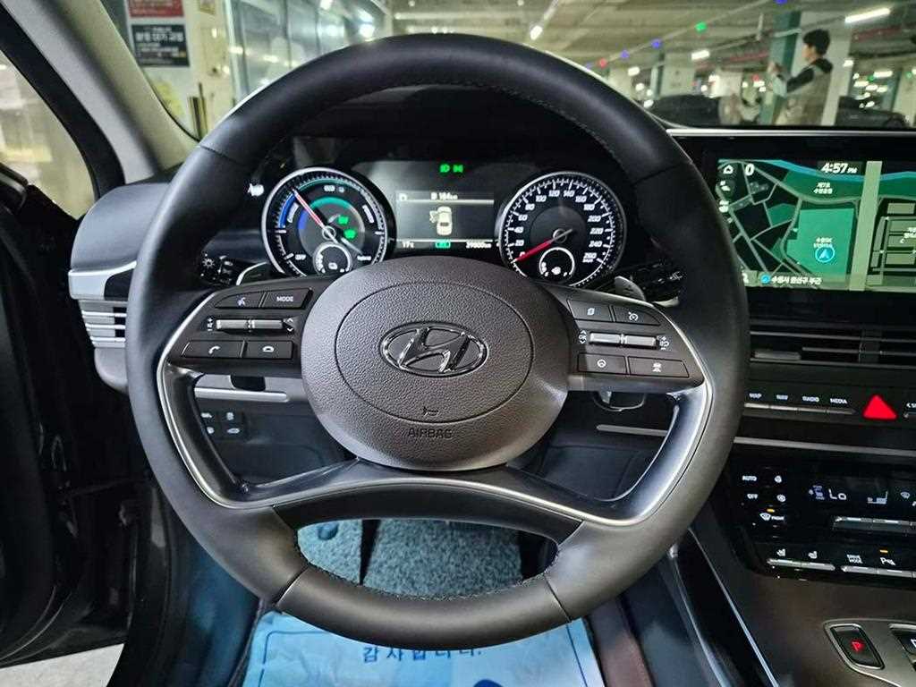 HYUNDAI Grandeur - Vista 8