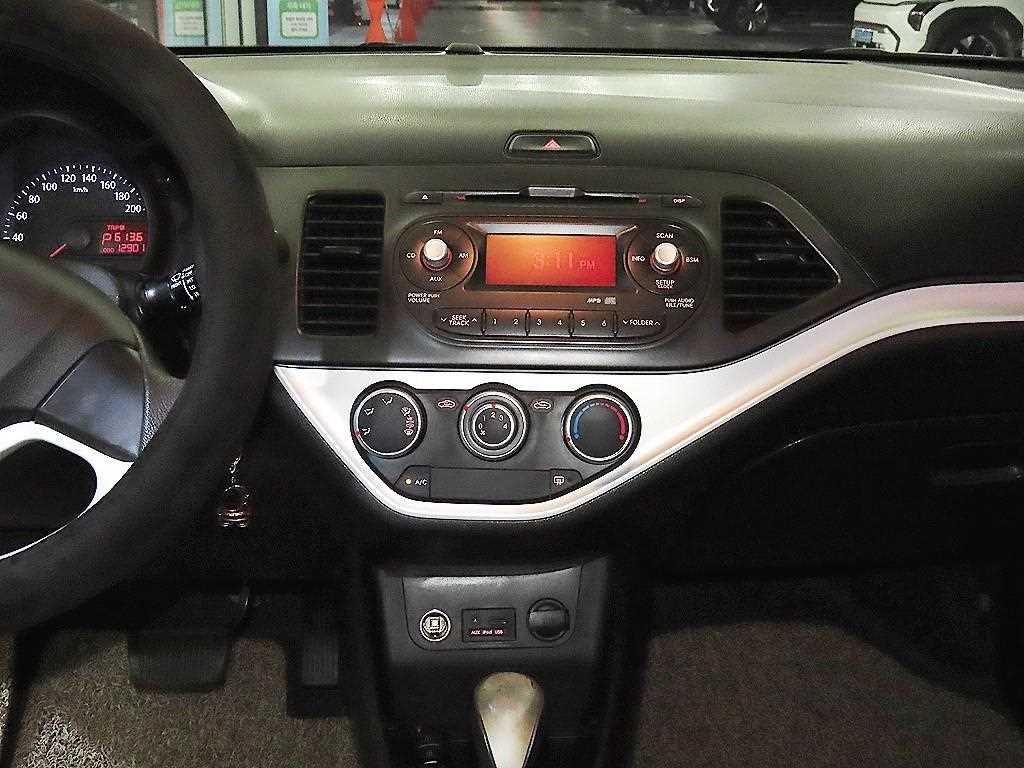 KIA Morning - Vista 11