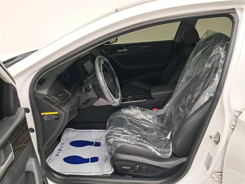 HYUNDAI Sonata - Vista 11