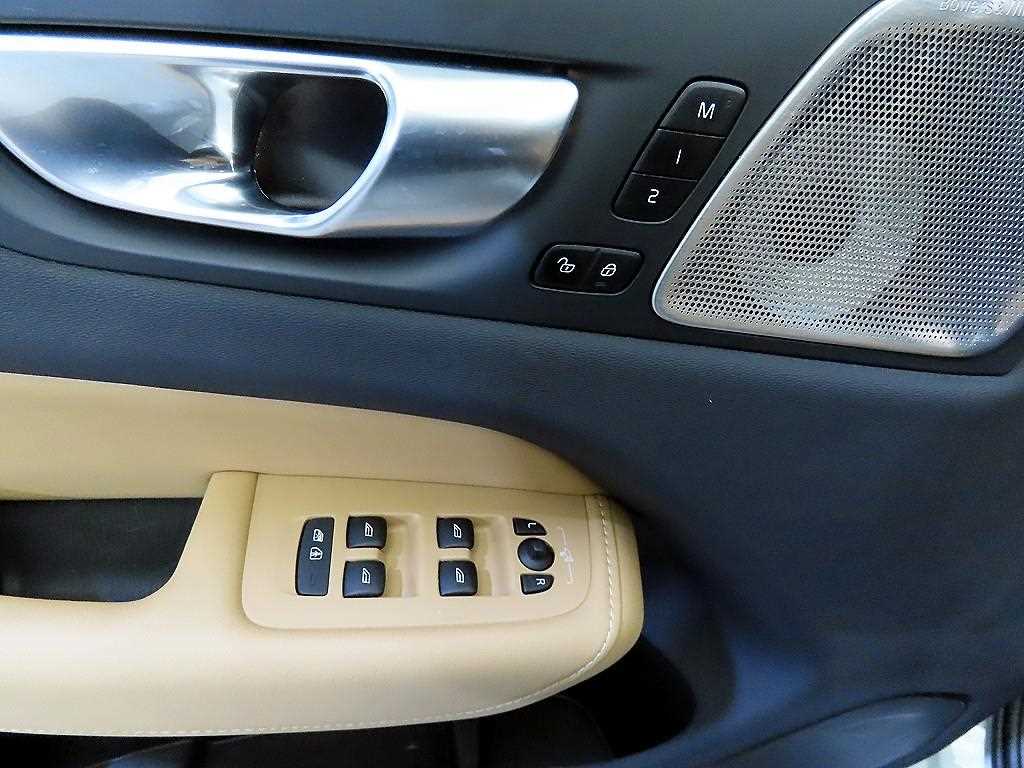Volvo XC60 2024 Blanco - Importación desde Corea - HF Imports Iquique - Foto 13