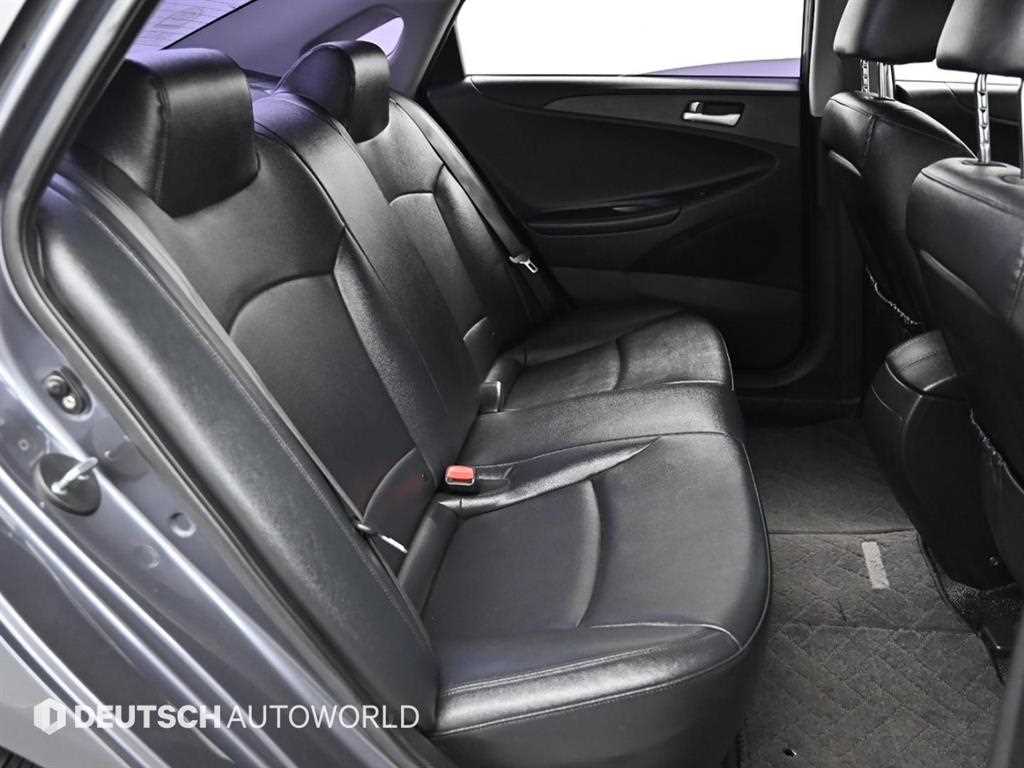 HYUNDAI Sonata - Vista 12