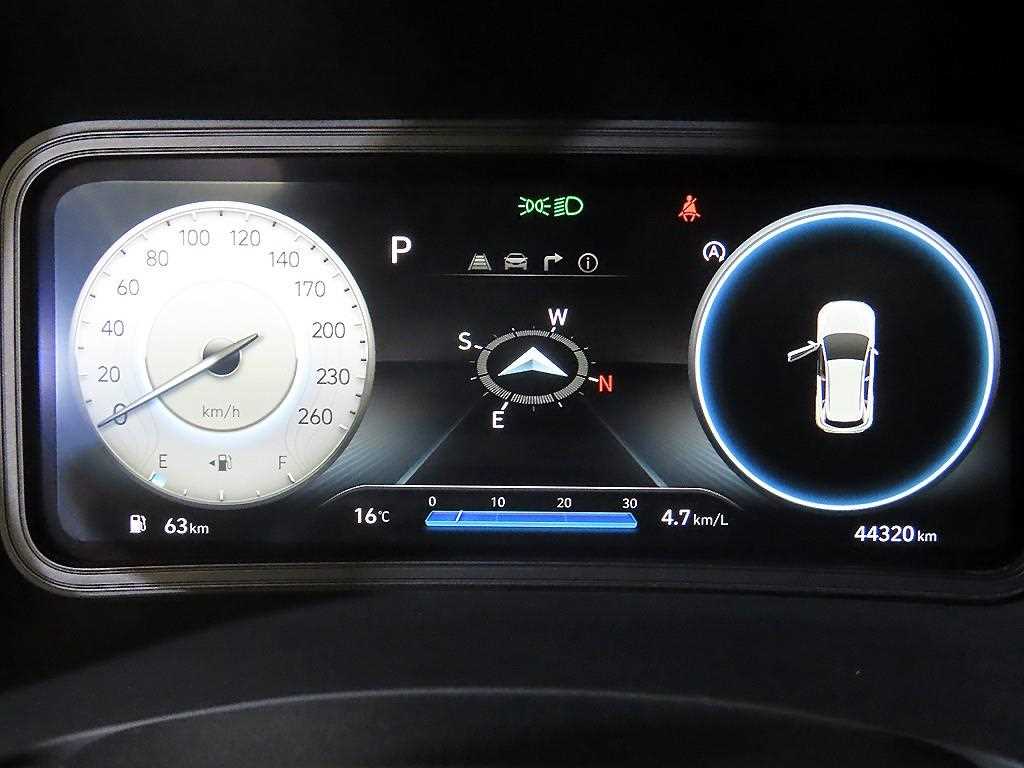 HYUNDAI Kona - Vista 9