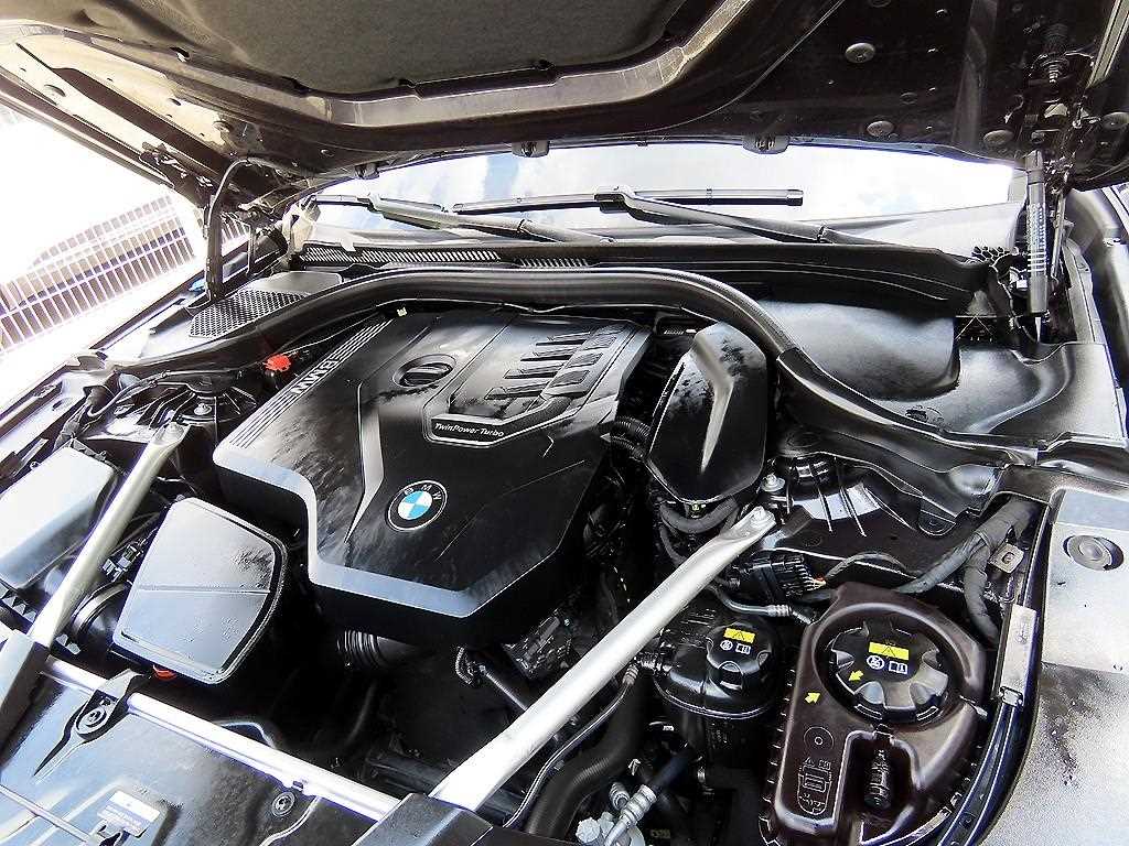 BMW 5 Series 2022 Gris - Importación desde Corea - HF Imports Iquique - Foto 19