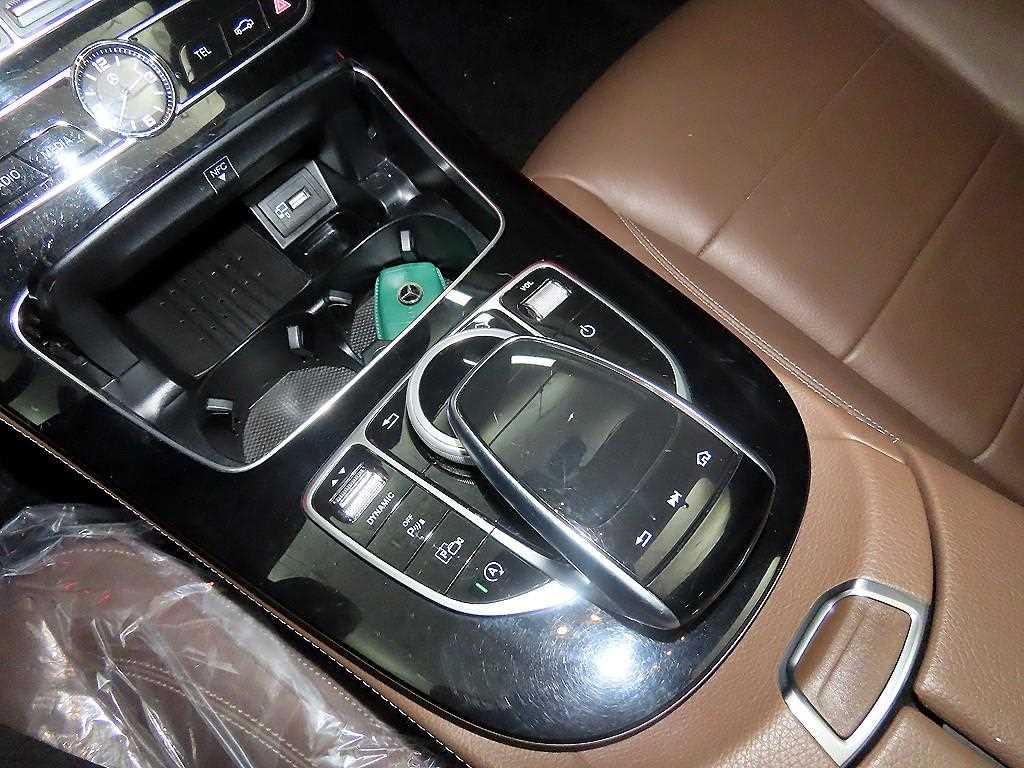 Mercedes Benz E class 2019 Plateado - Importación desde Corea - HF Imports Iquique - Foto 13