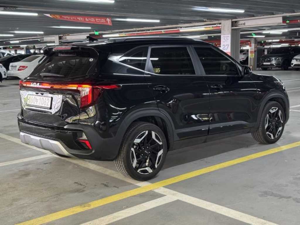 KIA Seltos - Vista 4