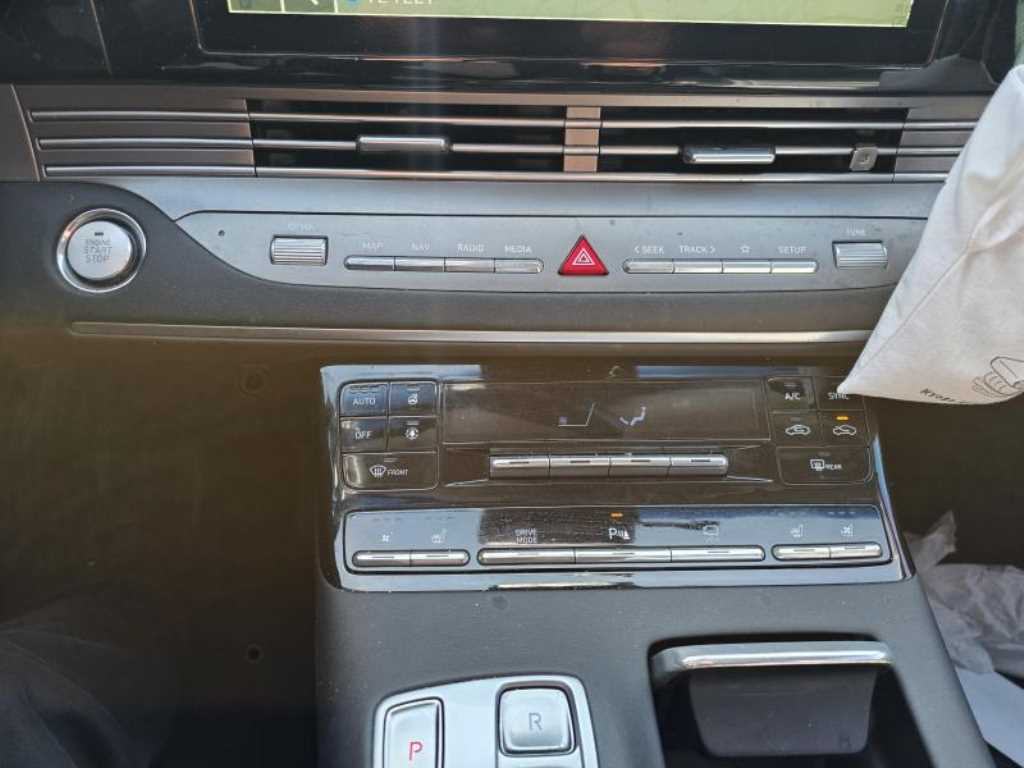 HYUNDAI Grandeur - Vista 10