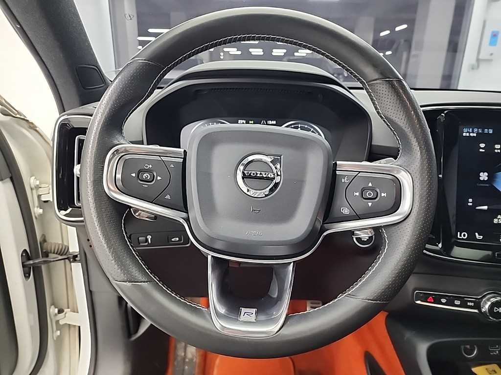 Volvo XC40 - Vista 9