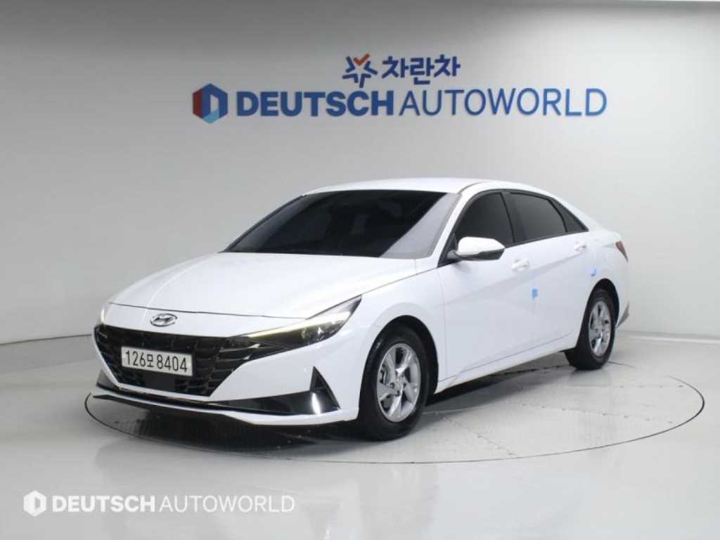 HYUNDAI Avante - Vista 2