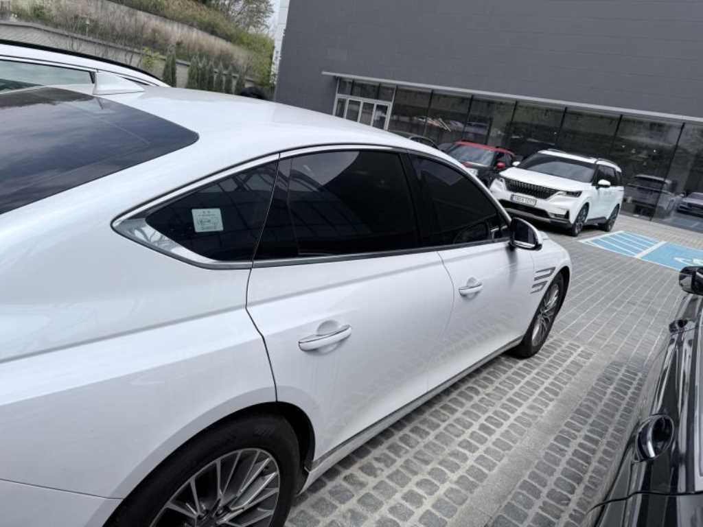 Genesis G80 - Vista 4