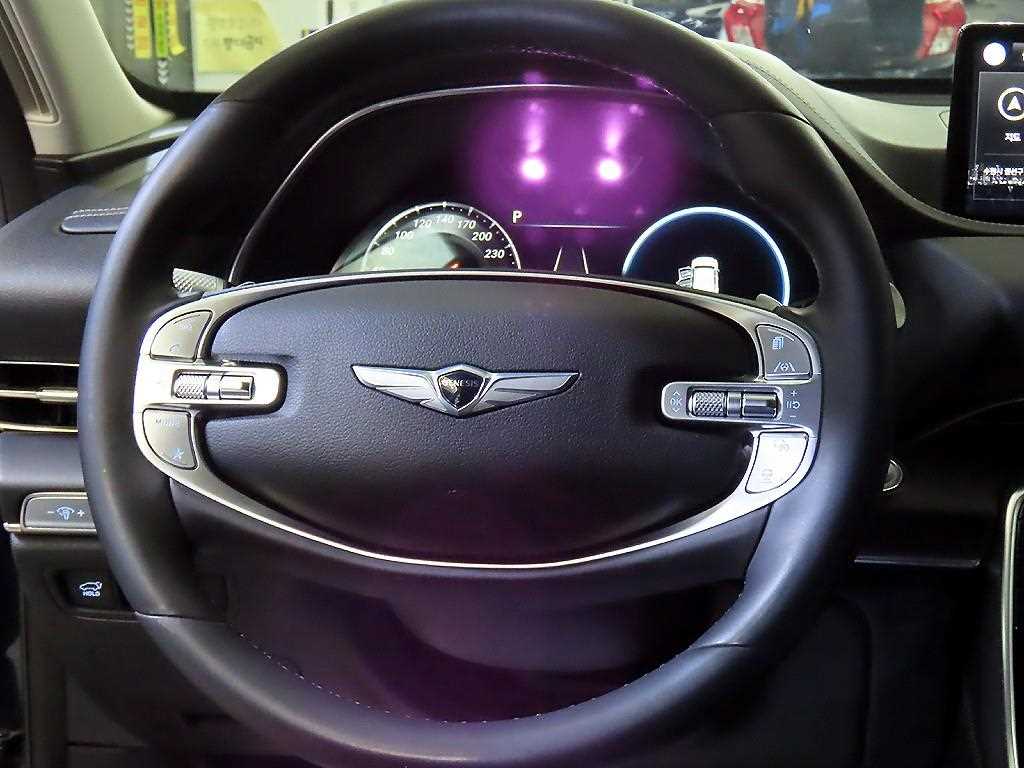 Genesis GV80 - Vista 8