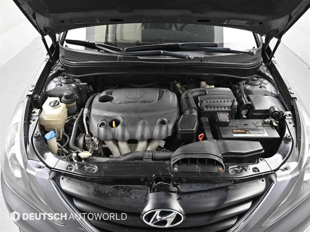 HYUNDAI Sonata - Vista 6