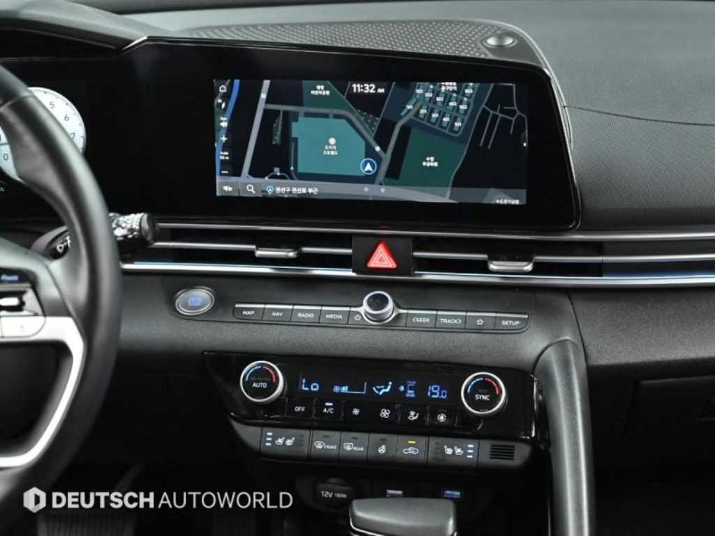 HYUNDAI Avante - Vista 8