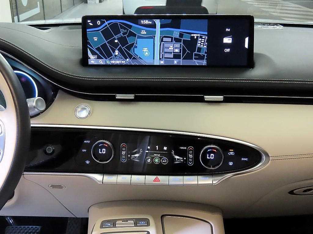 Genesis GV70 - Vista 11
