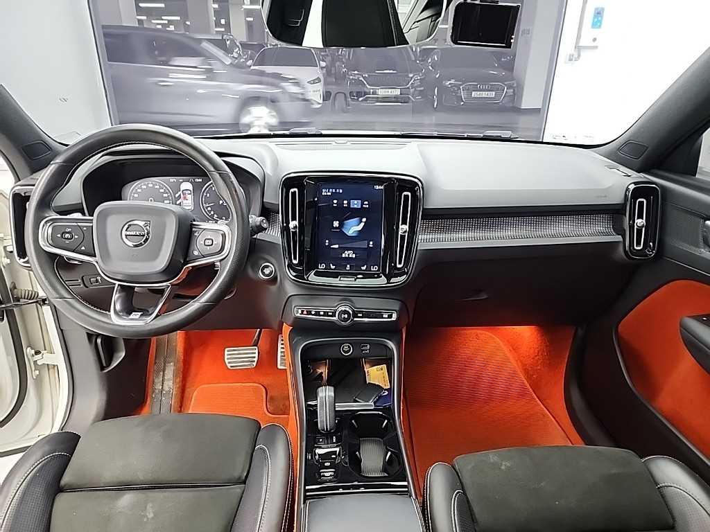 Volvo XC40 - Vista 7