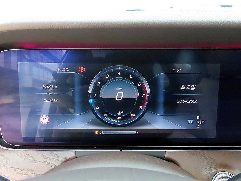 Mercedes Benz E class - Vista 9