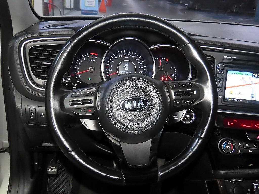 KIA K5 - Vista 7