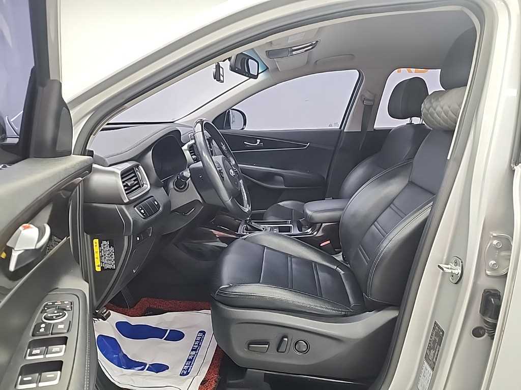 KIA Sorento - Vista 11