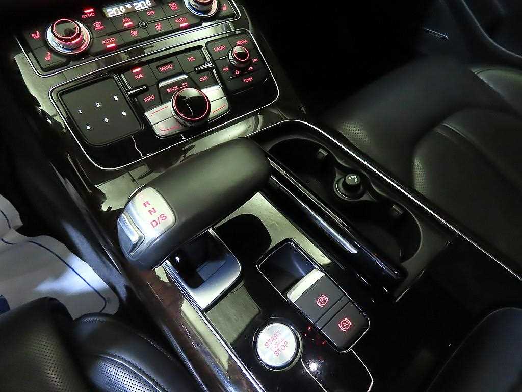 Audi A8 - Vista 12