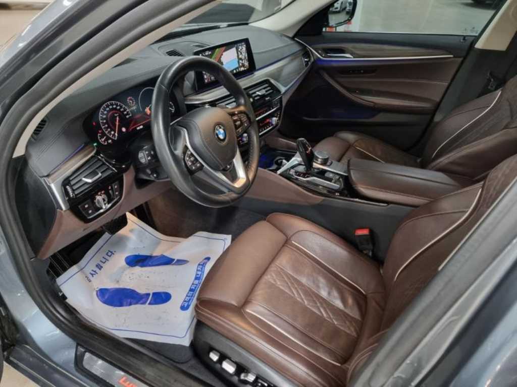 BMW 5 Series - Vista 5