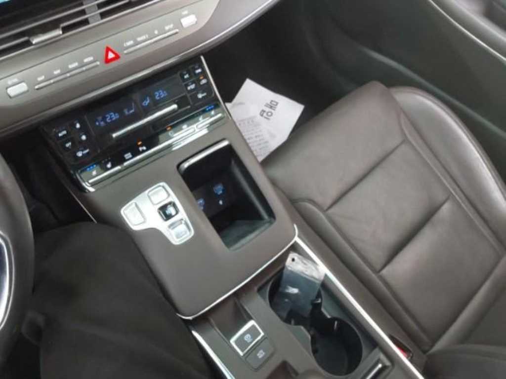 HYUNDAI Grandeur - Vista 8