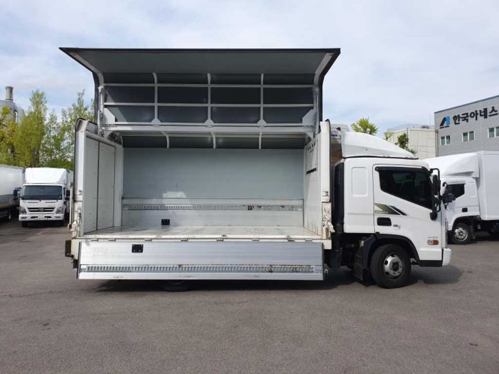 medium and large cargo truck - Vista 7