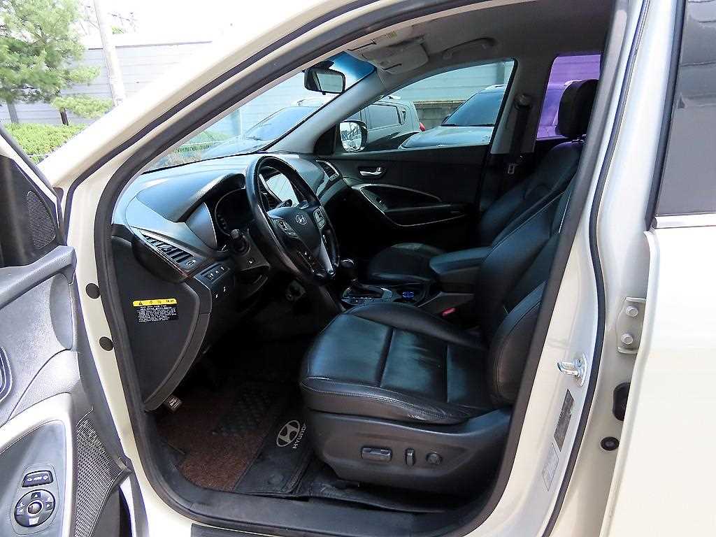 HYUNDAI Santa Fe - Vista 5