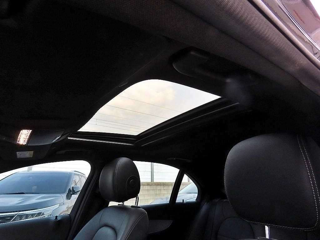 Mercedes Benz C Class 2021 Gris - Importación desde Corea - HF Imports Iquique - Foto 17