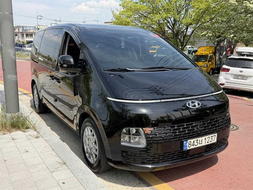 HYUNDAI Staria - Vista 3