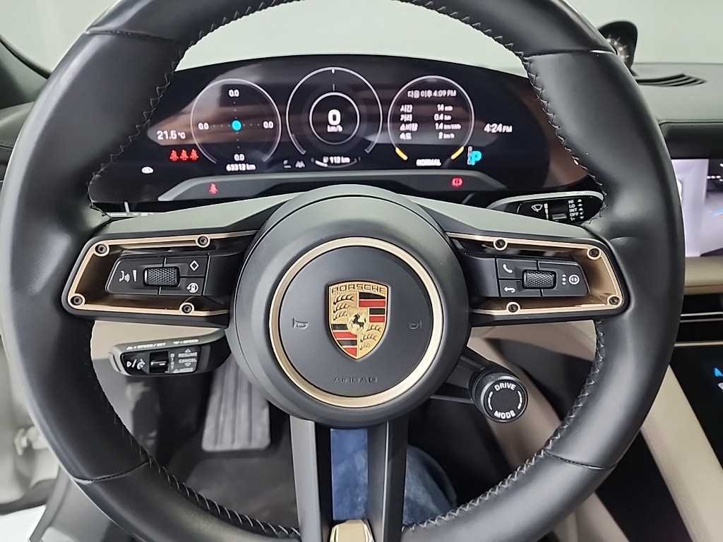 Porsche Taycan - Vista 9