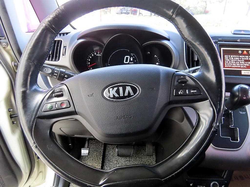 KIA Ray - Vista 8