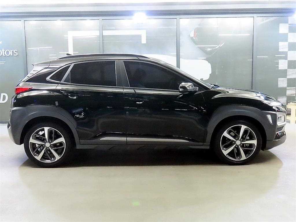 HYUNDAI Kona - Vista 3