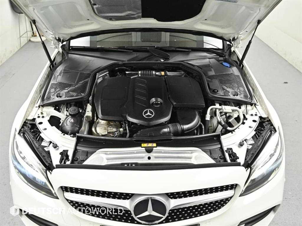 Mercedes Benz C Class - Vista 6