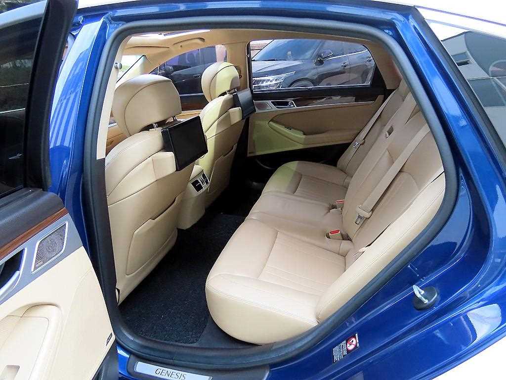 Genesis G80 - Vista 7
