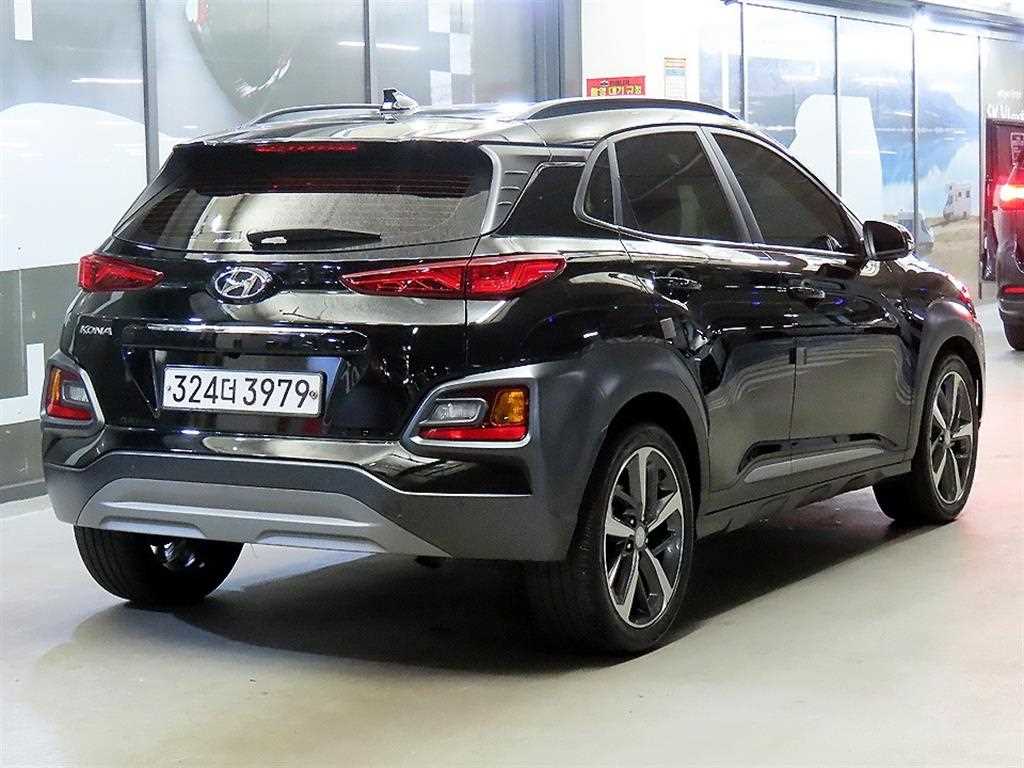 HYUNDAI Kona - Vista 4