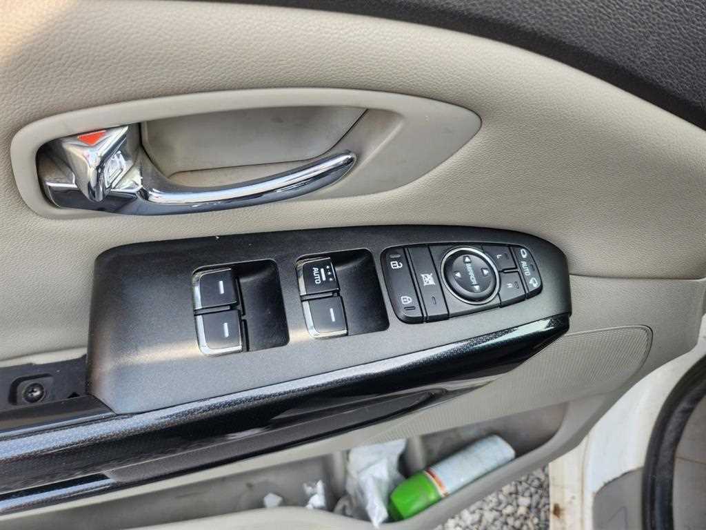 KIA Carnival - Vista 8