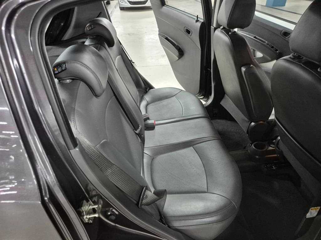 Chevrolet Spark - Vista 8