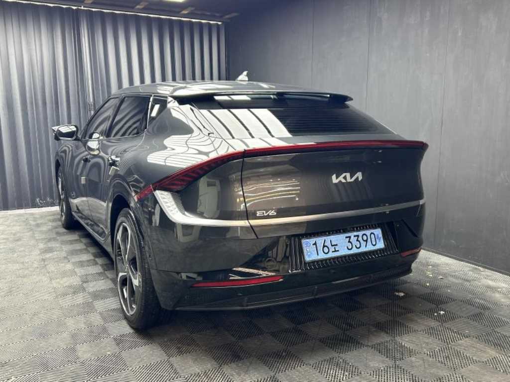 KIA EV6 - Vista 4