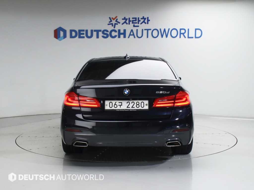 BMW 5 Series - Vista 4