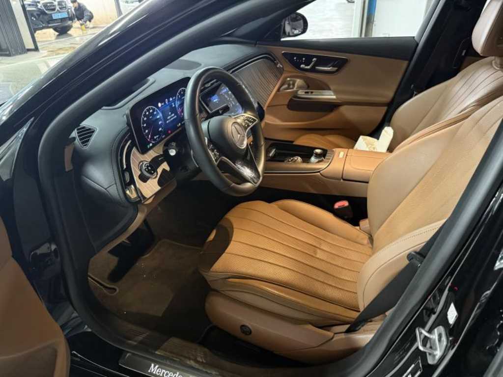 Mercedes Benz E class - Vista 5