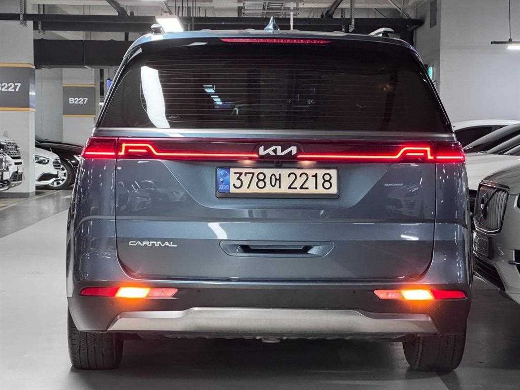 KIA Carnival - Vista 3