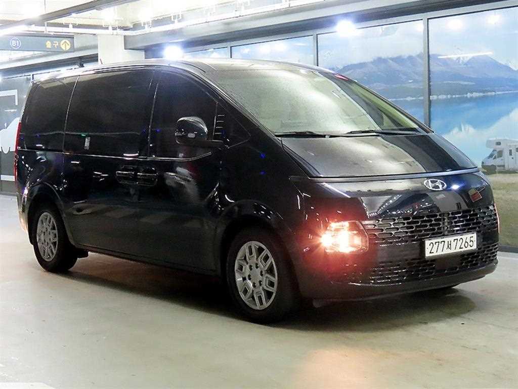 HYUNDAI Staria - Vista 2